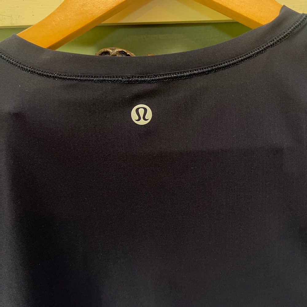 Lululemon Navy Blue Sole Training Athletic Top Layered Mesh Hem‎ Women Size 4 - Picture 2 of 5